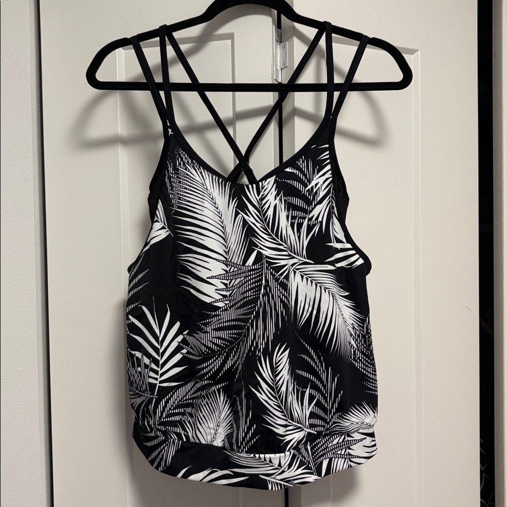 NEW [Athleta] Black/White Sandy Beach Tankini Swim Swimsuit Top Women's 34B/C - Picture 3 of 11